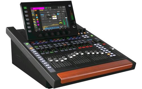 Behringer wing compact