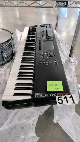 music synthesizer modx M7