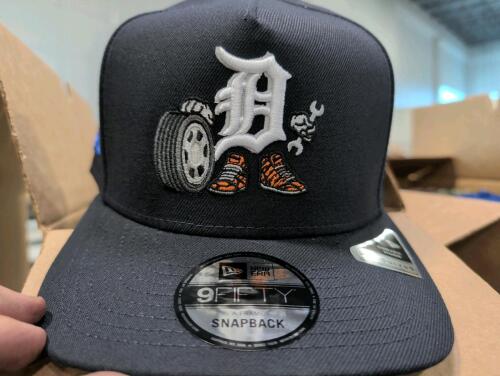 12 New era Detroit tigers hats