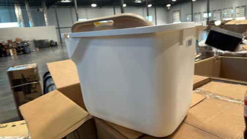 Pallet of plastic containers