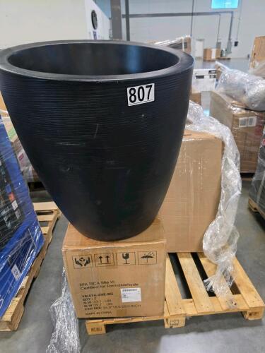 flower pot, bar, stool, trimmer, crown shades 10x10