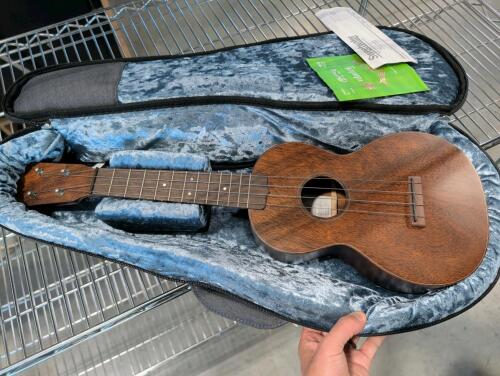 Martin & CO ukulele, CENT 1 , has damage on back side