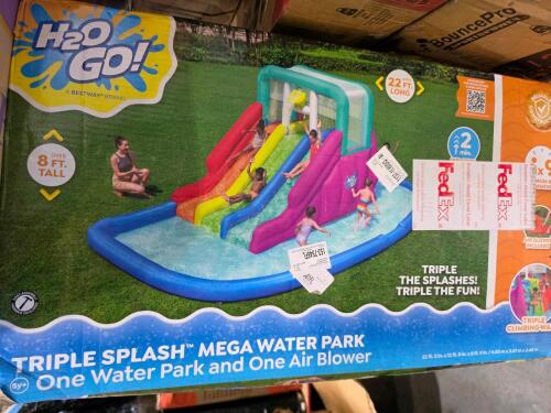 Trampoline, triple splash, Maison lude, baby playpen , bluey inflatable, and more