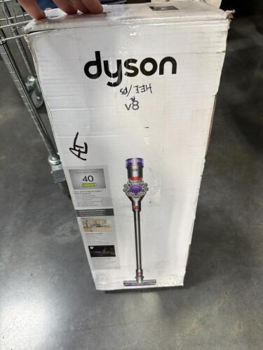 Dyson v8